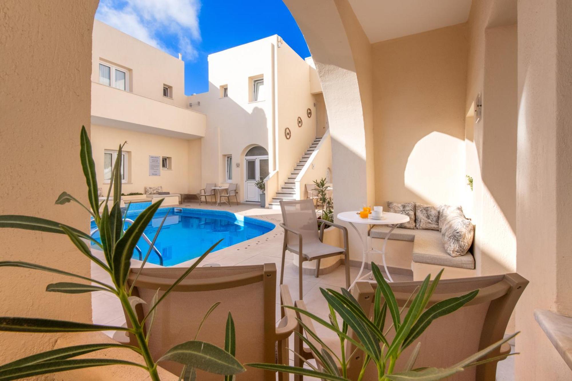 Reverie Santorini Hotel Firostefani Exterior photo