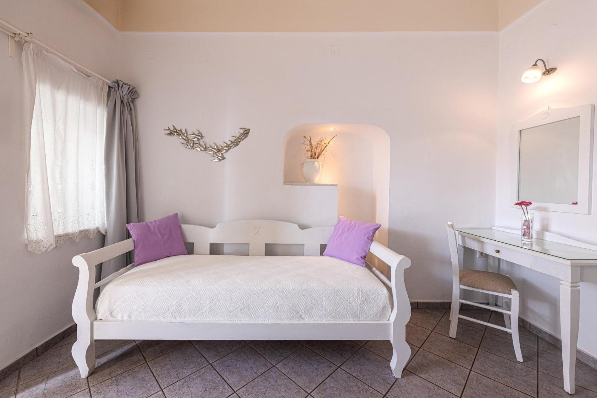 Reverie Santorini Hotel Firostefani Exterior photo